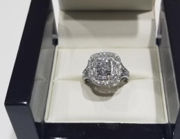 Custom Engagement Ring Design